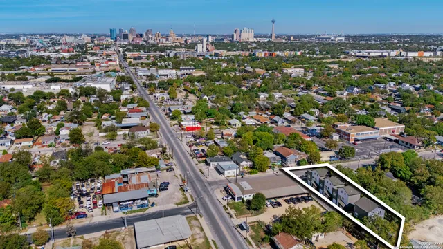 $2,400 | 106 Bank, Unit 103, San Antonio, TX 78204