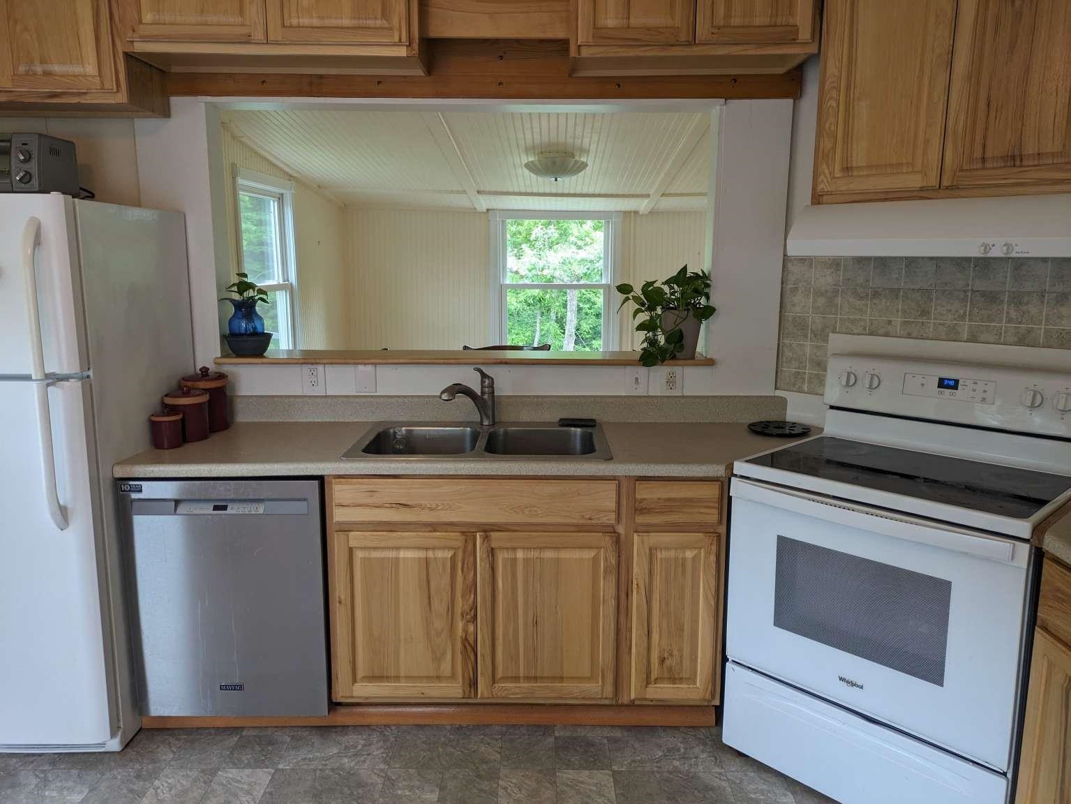 44 Crown Road Shelburne, VT 05482 - Photo 18 of 19 Gallery Image 18