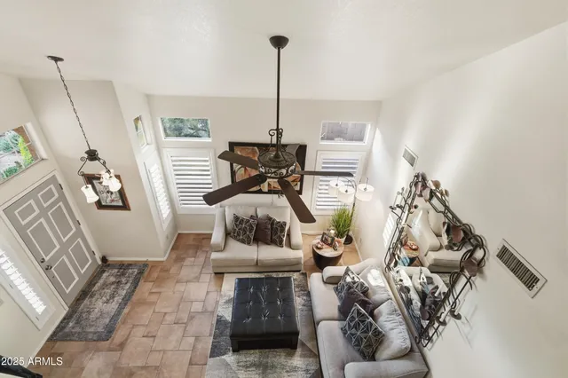 a picture of a bench in a white microwave