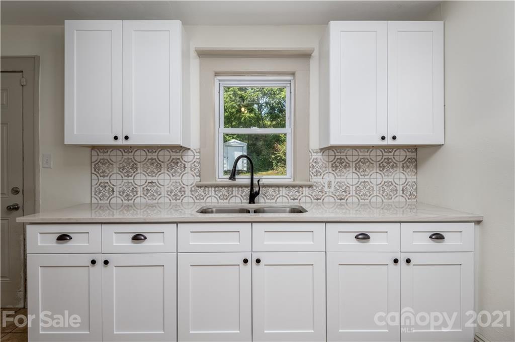 2118 Kool Park Road Northeast Hickory, NC 28601 - Photo 7 of 19 Gallery Image 7