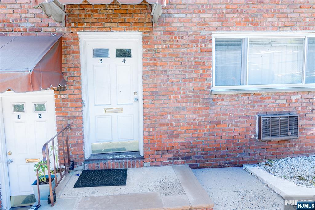 162 Spring Street, Unit 4 Orange, NJ 07050 - Photo 26 of 31