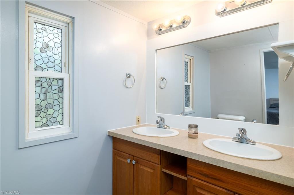 105 Chanda Lane Madison, NC 27025 - Photo 14 of 28