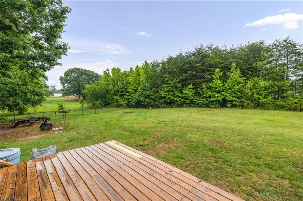 105 Chanda Lane Madison, NC 27025 - Photo 20 of 28