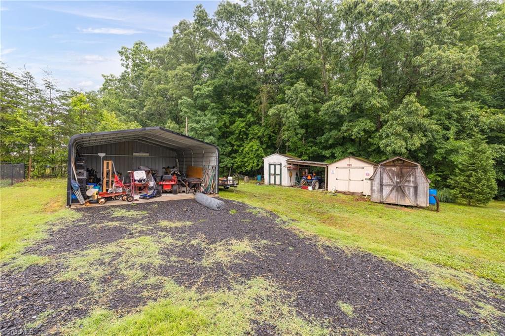 105 Chanda Lane Madison, NC 27025 - Photo 25 of 28