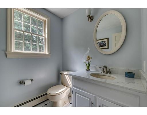 18 Algonquin Road Medfield, MA 02052 - Photo 17 of 34 Gallery Image 17