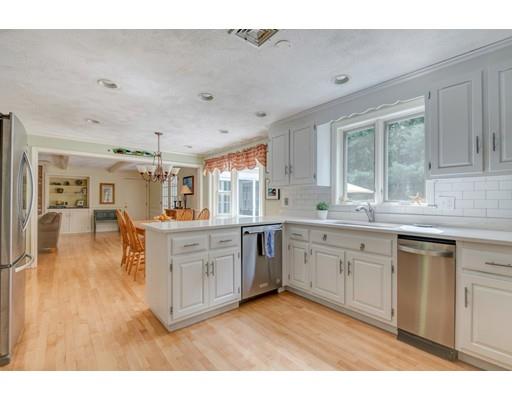 18 Algonquin Road Medfield, MA 02052 - Photo 9 of 34 Gallery Image 9