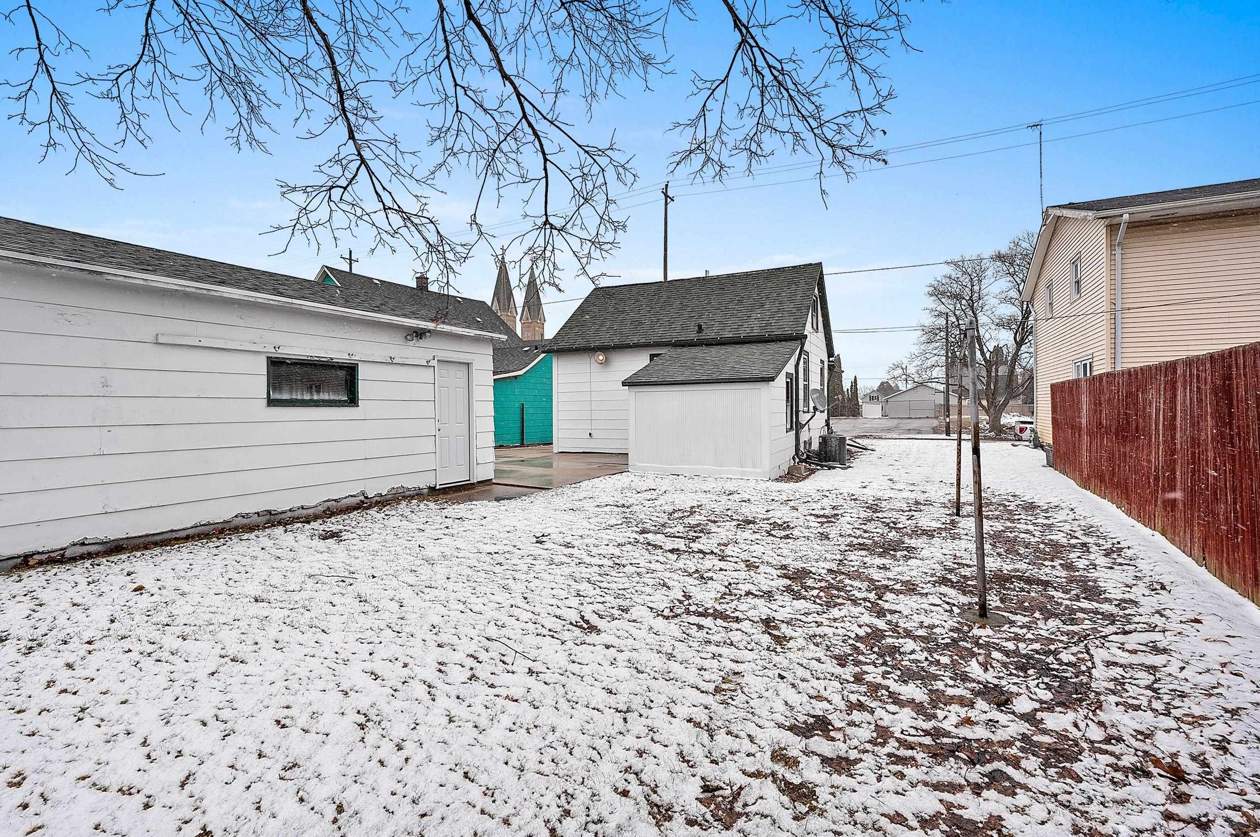1122 South 22nd Street Manitowoc, WI 54220 - Photo 34 of 45