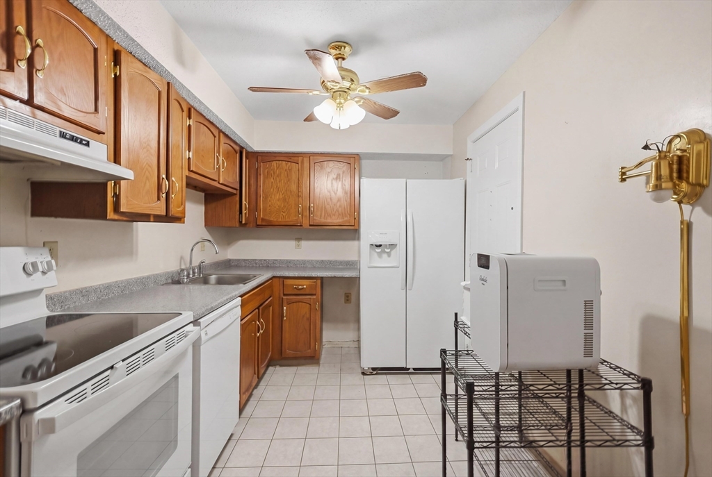 181 Littleton Road, Unit 123 Chelmsford, MA 01824 - Photo 9 of 25