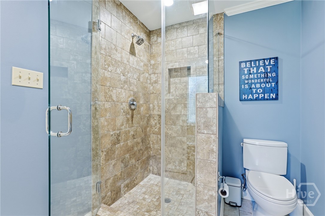 206 Salisbury Road Savannah, GA 31410 - Photo 20 of 34 Separate shower