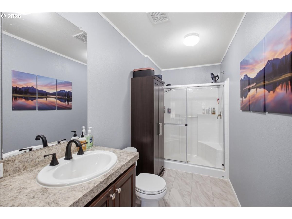 29727 Santiam Terrace Road Lebanon, OR 97355 - Photo 15 of 35