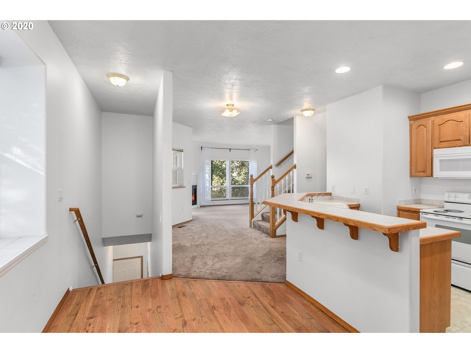 2615 Northeast Rocky Butte Road Portland, OR 97220 - Photo 4 of 16 Gallery Image 4