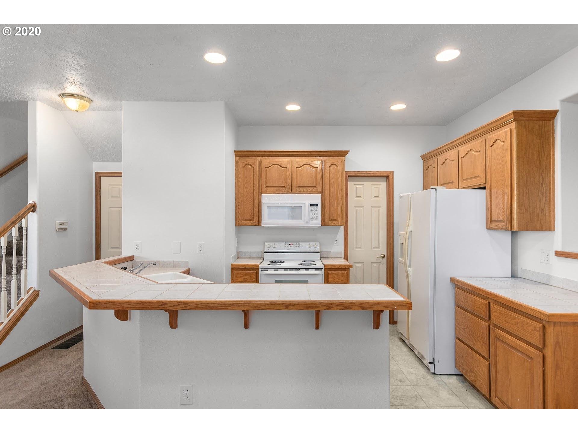 2615 Northeast Rocky Butte Road Portland, OR 97220 - Photo 6 of 16 Gallery Image 6