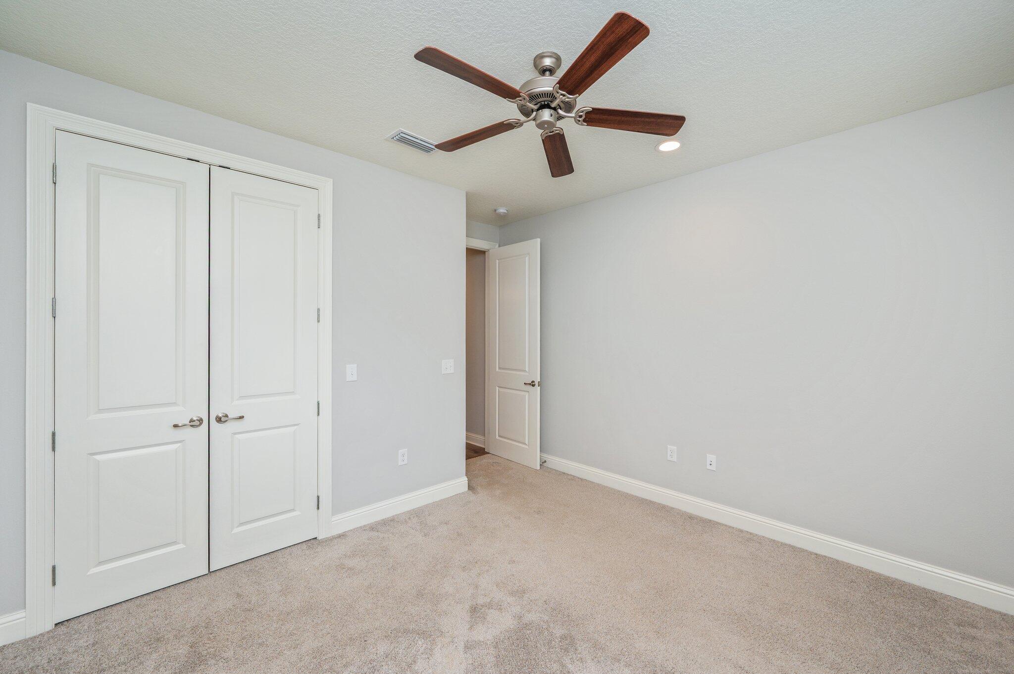 125 Perimeter Place Freeport, FL 32439 - Photo 18 of 26 a view of an empty room