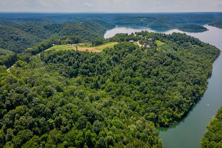 914 Ford Road Baxter, TN 38544 - Photo 6 of 21 an aerial view of a house with a yard