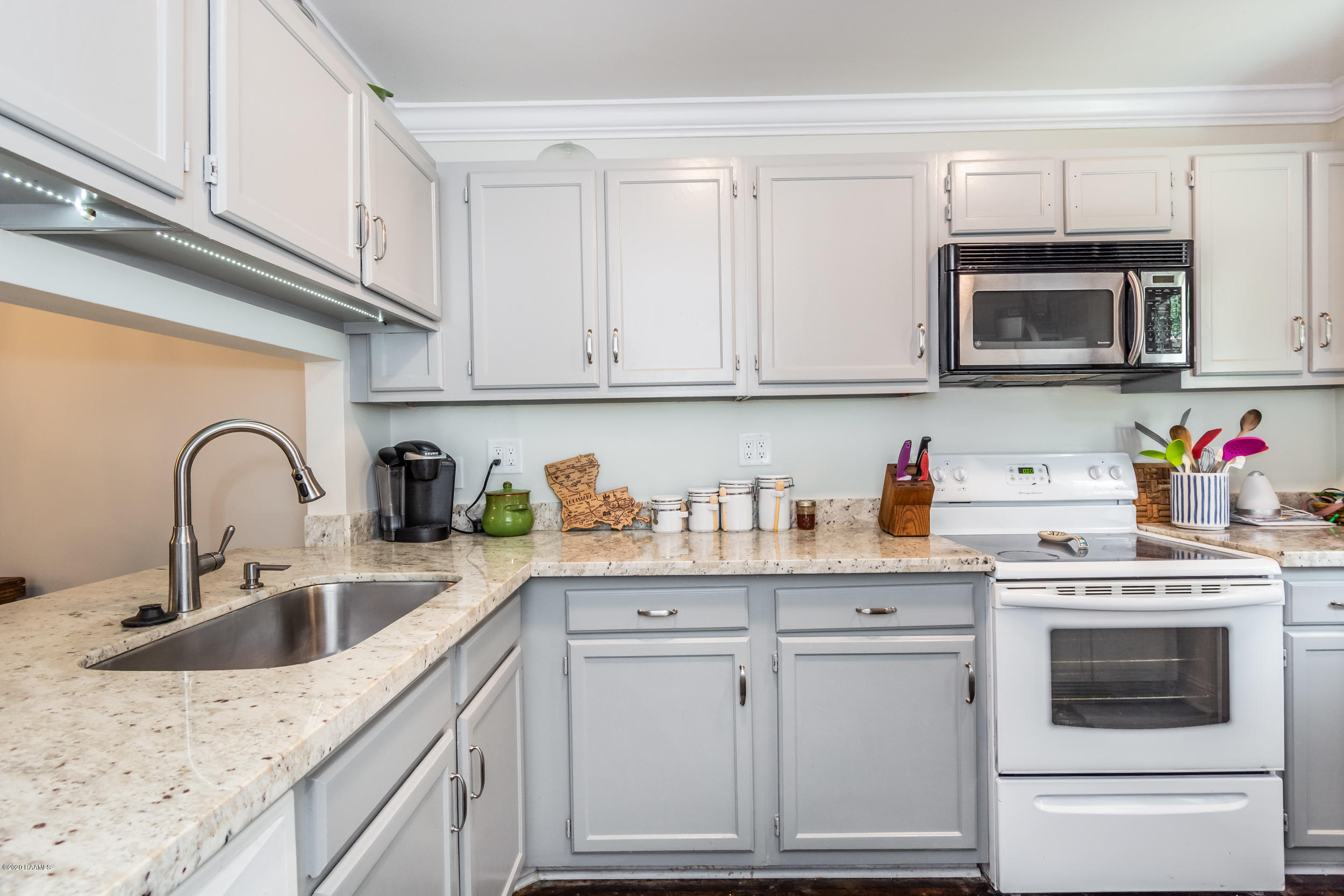 416 Doucet Road, Unit 6D Lafayette, LA 70503 - Photo 3 of 24 Gallery Image 3