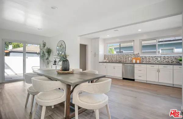 $1,150,000 | 17527 Haynes Street, Van Nuys, CA 91406