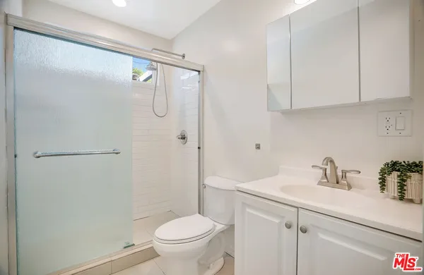 $1,150,000 | 17527 Haynes Street, Van Nuys, CA 91406