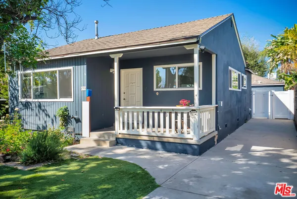$1,150,000 | 17527 Haynes Street, Van Nuys, CA 91406