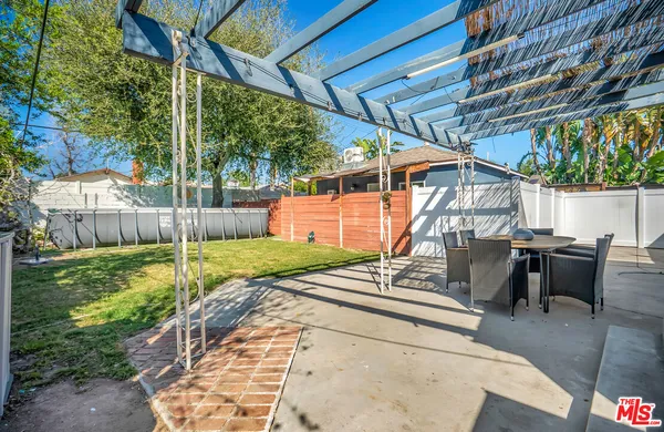 $1,150,000 | 17527 Haynes Street, Van Nuys, CA 91406