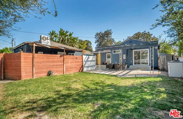$1,150,000 | 17527 Haynes Street, Van Nuys, CA 91406