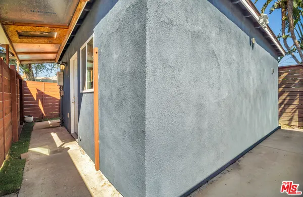 $1,150,000 | 17527 Haynes Street, Van Nuys, CA 91406