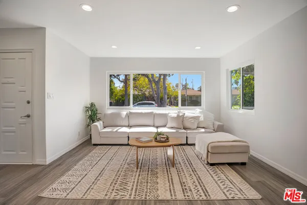 $1,150,000 | 17527 Haynes Street, Van Nuys, CA 91406