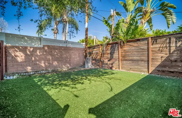 $1,150,000 | 17527 Haynes Street, Van Nuys, CA 91406