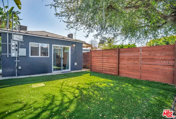 $1,150,000 | 17527 Haynes Street, Van Nuys, CA 91406