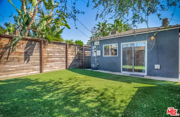 $1,150,000 | 17527 Haynes Street, Van Nuys, CA 91406