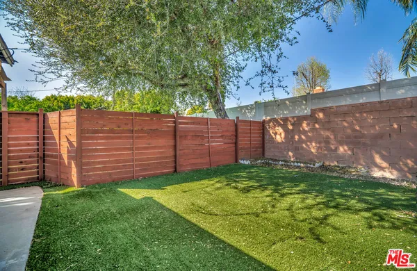 $1,150,000 | 17527 Haynes Street, Van Nuys, CA 91406