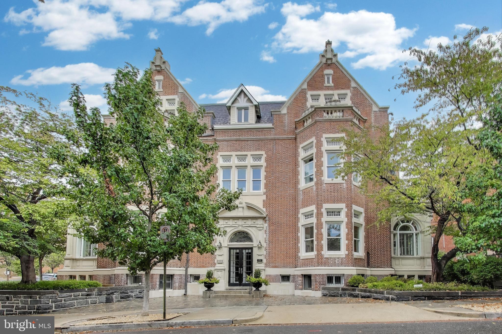 2001 19th Street Northwest, Unit 3 Washington, DC 20009 - Photo 24 of 29 front view of a building