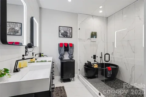 $900,000 | 4604 Emory Lane, Charlotte, NC 28211