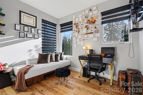 $900,000 | 4604 Emory Lane, Charlotte, NC 28211