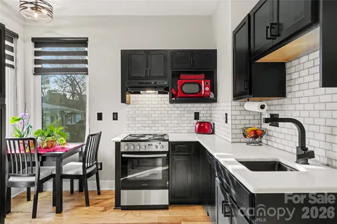 $850,000 | 4604 Emory Lane, Charlotte, NC 28211