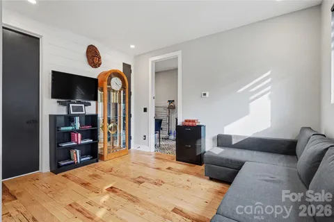 $850,000 | 4604 Emory Lane, Charlotte, NC 28211