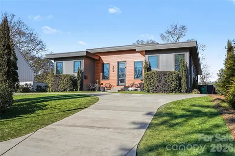$900,000 | 4604 Emory Lane, Charlotte, NC 28211