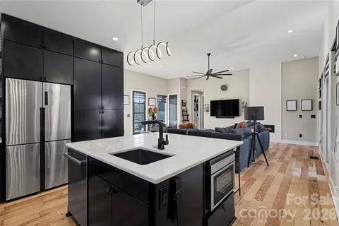 $900,000 | 4604 Emory Lane, Charlotte, NC 28211