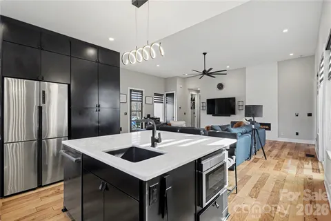 $850,000 | 4604 Emory Lane, Charlotte, NC 28211