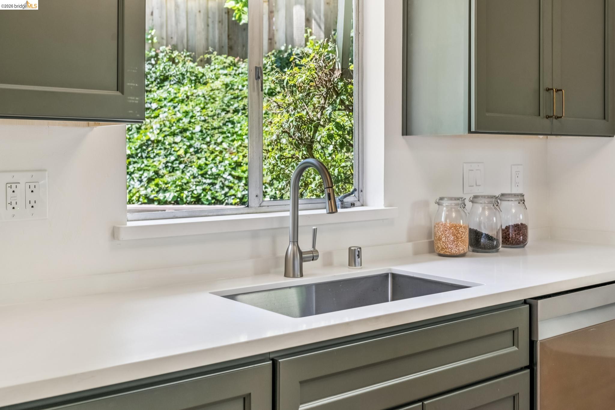1113 Hillview Road Berkeley, CA 94708 - Photo 21 of 49