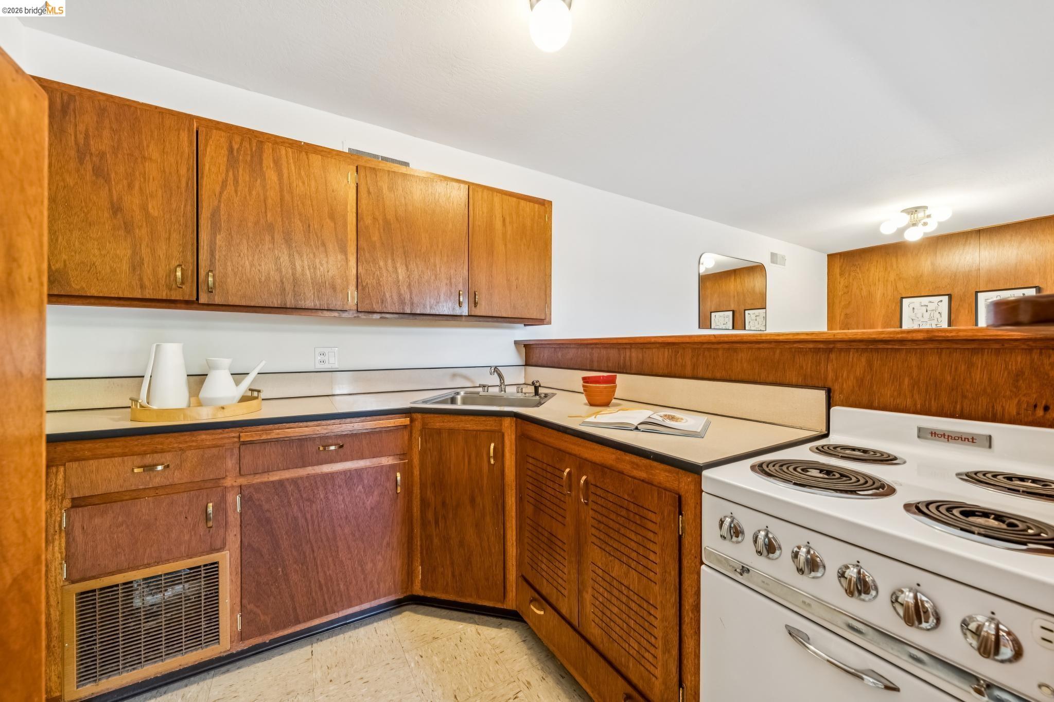 1113 Hillview Road Berkeley, CA 94708 - Photo 41 of 49