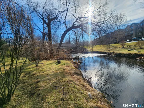 $2,895 | 105 Richards Avenue, Unit 2305, Norwalk, CT 06854