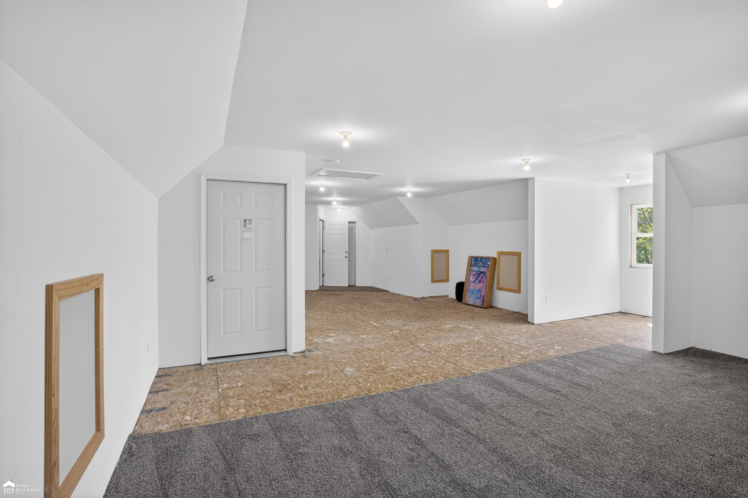 2292 North Belsay Road Burton, MI 48509 - Photo 23 of 86