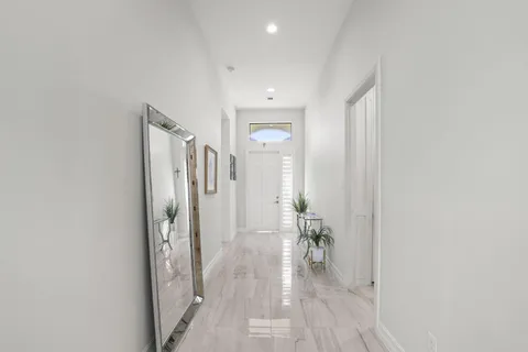 $975,000 | 9031 Leon Circle, Parkland, FL 33076