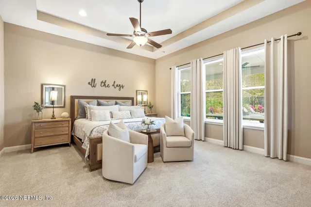 a view of yard with green space