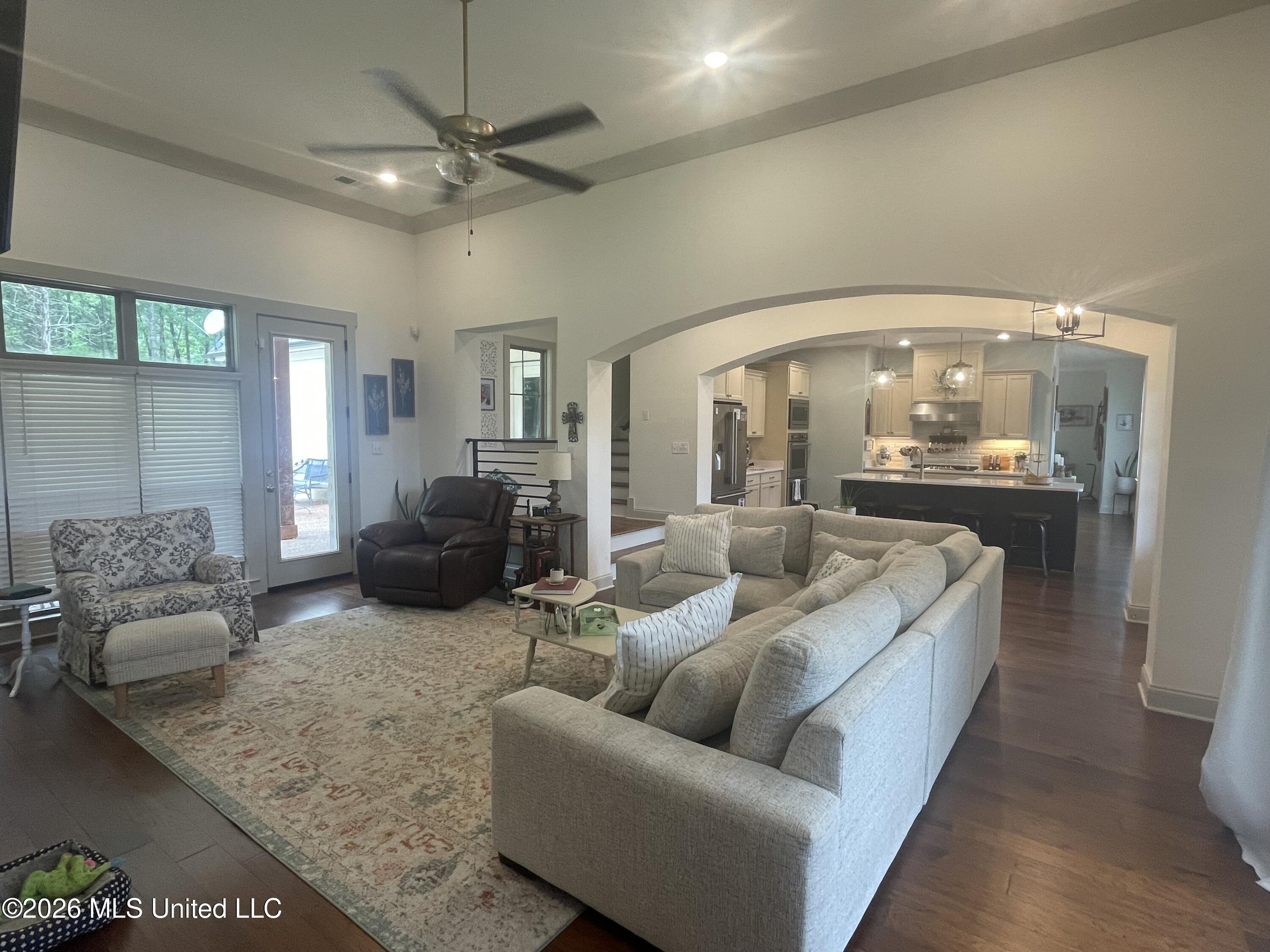 9904 Timber Cove Olive Branch, MS 38654 - Photo 2 of 16 IMG_3373