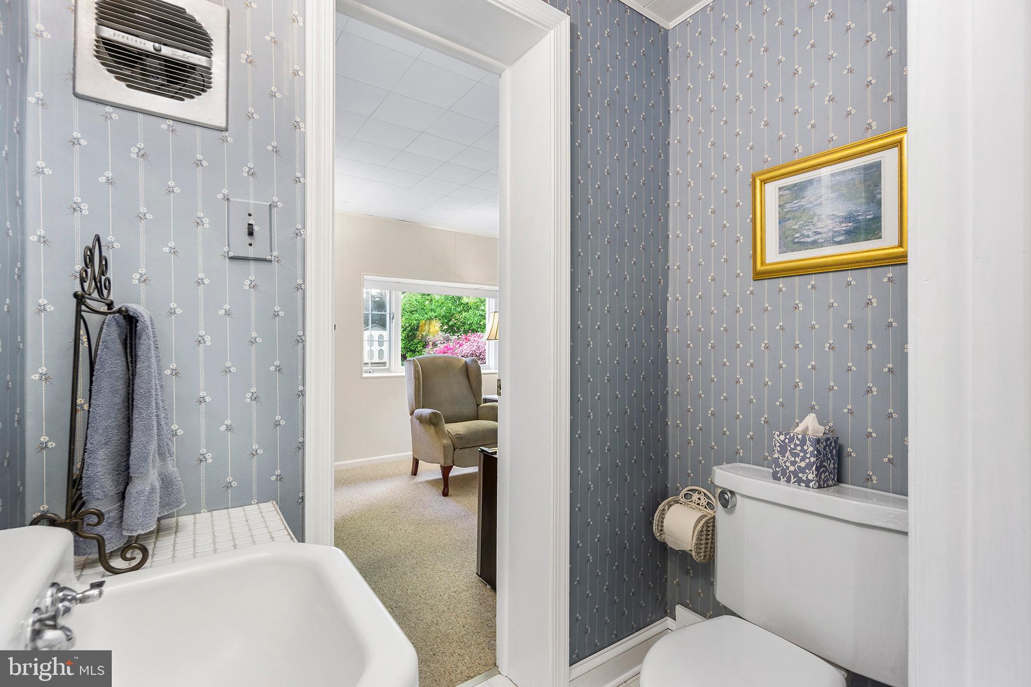 337 Thorpe Road Jenkintown, PA 19046 - Photo 13 of 25 Powder Room