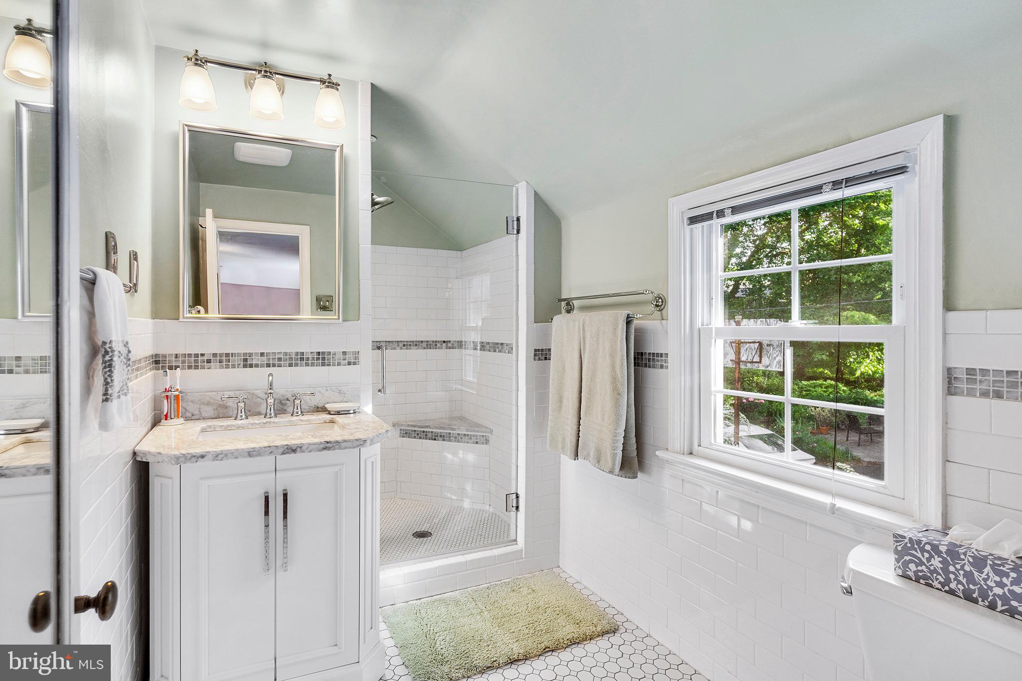 337 Thorpe Road Jenkintown, PA 19046 - Photo 16 of 25 Master Bath