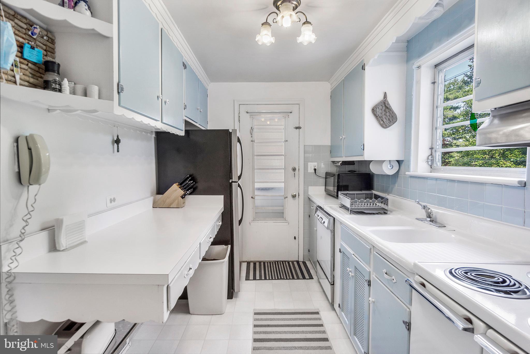 337 Thorpe Road Jenkintown, PA 19046 - Photo 10 of 25 Kitchen