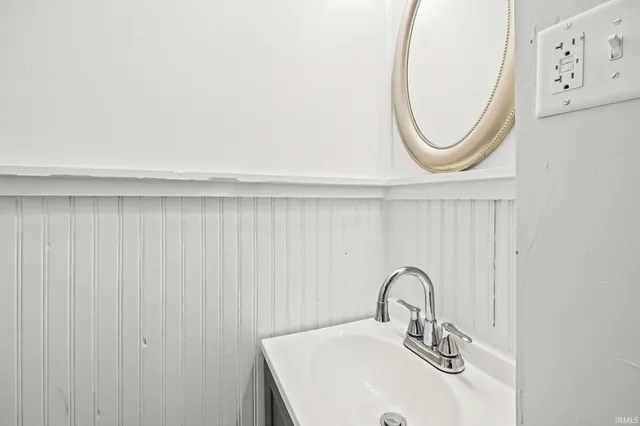 $255,000 | 652 Rossville Avenue, Frankfort, IN 46041