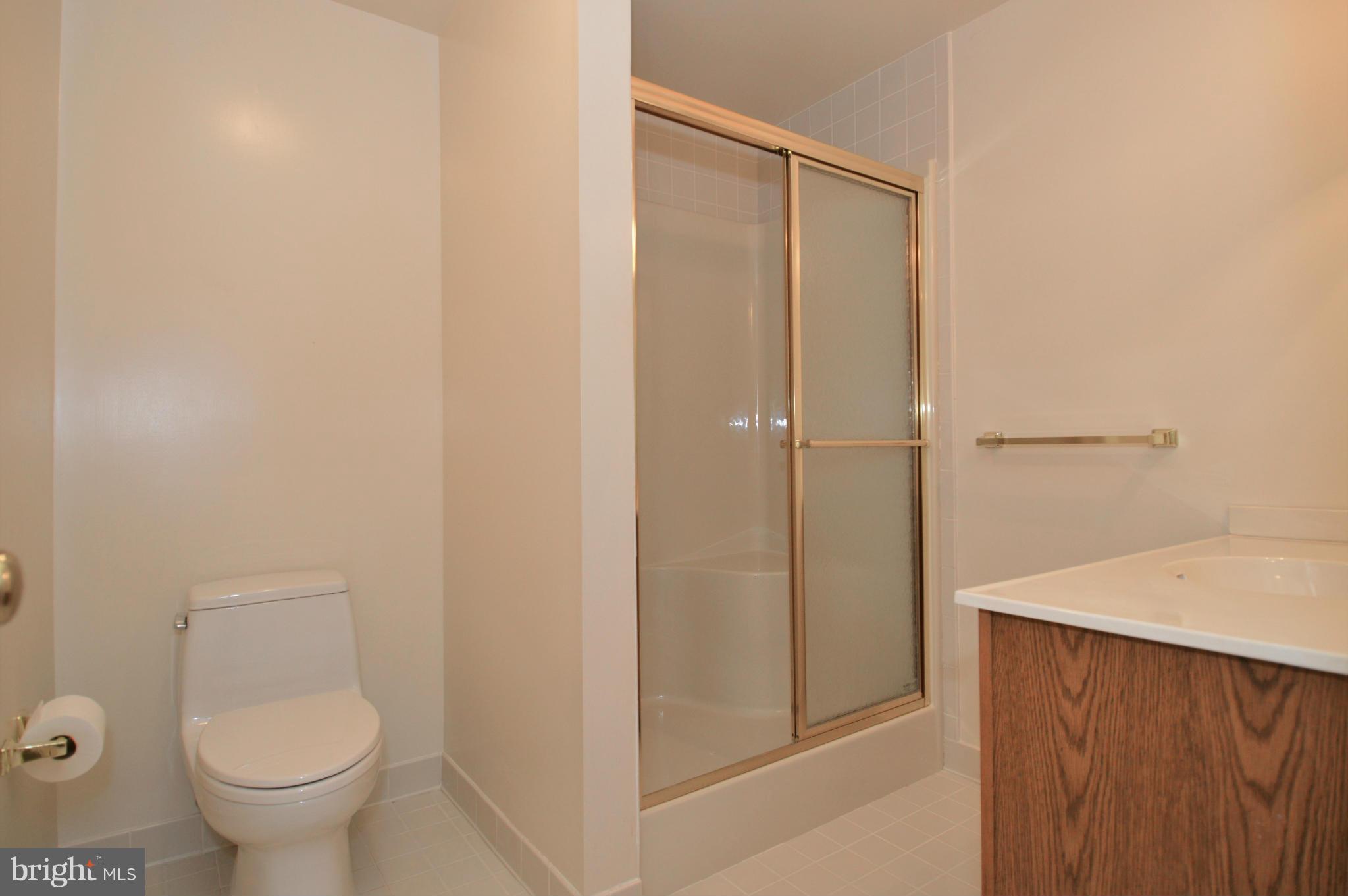 4532 Gilbertson Road Fairfax, VA 22032 - Photo 28 of 30 Bath